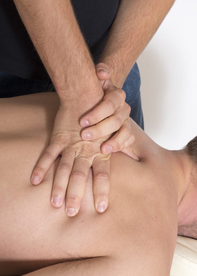Massage af nakke og skulder